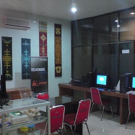 Amans Hotel Ambon Kültér fotó