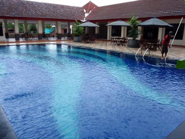 Amans Hotel Ambon Kültér fotó